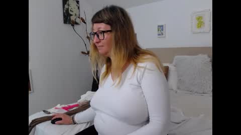 Olga Pavlova online show from April 25, 12:07 pm