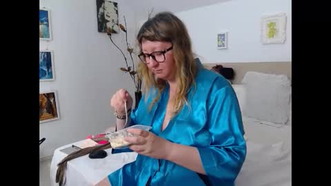 Olga Pavlova online show from April 30, 11:59 am
