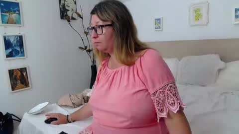 Olga Pavlova online show from August 4, 7:37 am