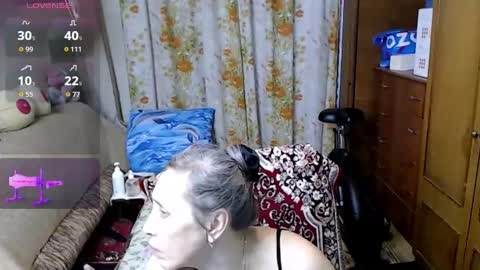 Snapshot of olguscha chatting on October 21, 12:43 pm Olguscha online show from October 21, 12:43 pm