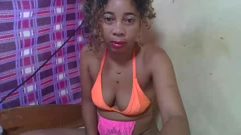 olinaa online show from May 5, 3:24 am