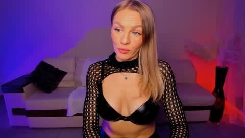 oliva_candy online show from April 30, 8:57 pm