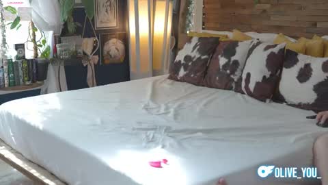 Olive online show from March 21, 4:33 pm