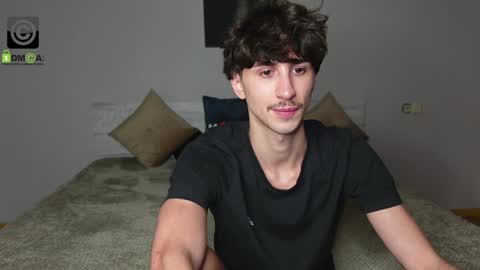 Oliver  Kaen online show from December 6, 3:50 pm