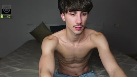 Oliver  Kaen online show from December 7, 1:46 pm