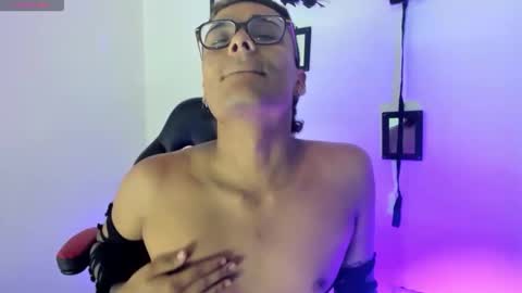 HansOliver online show from February 12, 8:34 pm