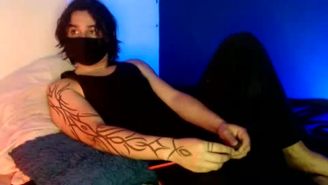 oliver_laid_2023 online show from January 12, 8:36 pm