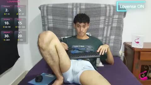 Snapshot of oliver_rayman chatting on October 11, 8:45 pm Oliver Rayman online show from October 11, 8:45 pm