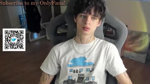 Snapshot of oliverrgroove chatting on September 23, 2:44 pm oliverrgroove online show from September 23, 2:44 pm
