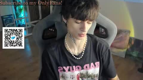 Snapshot of oliverrgroove chatting on September 29, 2:38 pm oliverrgroove online show from September 29, 2:38 pm
