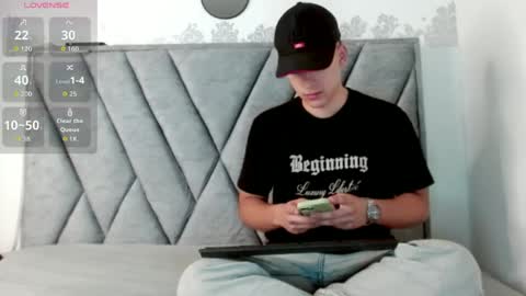 oliver saint online show from April 30, 12:15 am