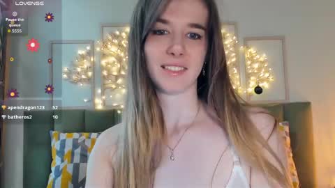 Olivia online show from May 10, 5:41 pm