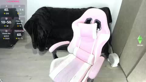olivia_martine online show from July 28, 3:26 am