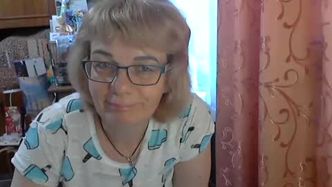 Olivia Mia online show from June 1, 5:20 am