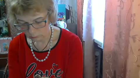 Olivia Mia online show from March 14, 9:46 am