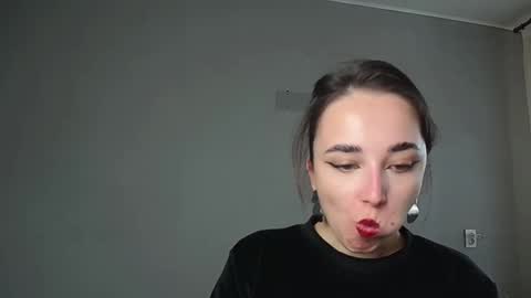 Olivia online show from April 29, 1:49 pm