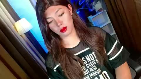 Miss OLIVIA online show from November 27, 11:29 am