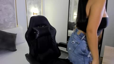 olivia_willoow online show from November 30, 2:40 am