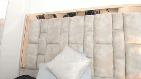 Snapshot of oliviaa_evans chatting on February 11, 6:40 am Olivia Evangelista online show from February 11, 6:40 am