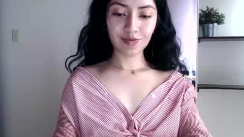 Snapshot of oliviaaa__ chatting on October 21, 4:43 pm oliviaaa__ online show from October 21, 4:43 pm