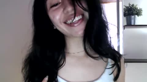 Snapshot of oliviaaa__ chatting on October 23, 5:36 pm oliviaaa__ online show from October 23, 5:36 pm