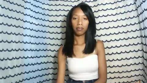 oliviah27 online show from December 2, 12:14 pm