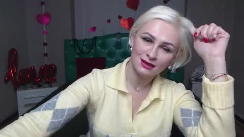 OliviaHorst online show from November 20, 7:51 am