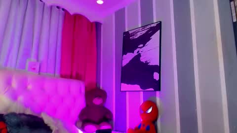 oliviahot01 online show from April 30, 2:05 am
