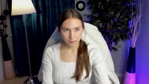 olivialangs online show from March 9, 12:32 pm