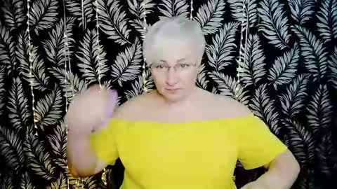 Kelly online show from August 2, 10:28 am