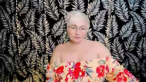 Kelly online show from April 26, 1:42 pm