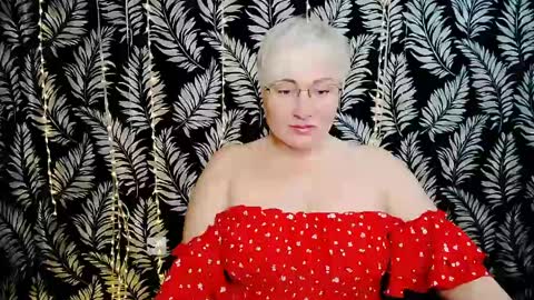 Kelly online show from May 3, 10:54 am