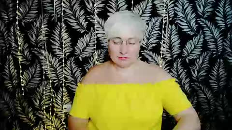 Kelly online show from June 21, 10:54 am
