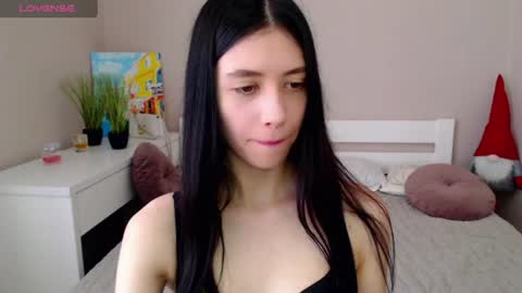 oliviarichi online show from June 20, 8:42 am
