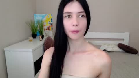 oliviarichi online show from July 9, 11:25 am