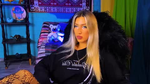 Olivia online show from February 8, 8:31 am