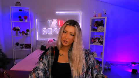 Olivia online show from January 19, 8:18 am