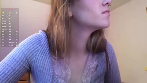 Snapshot of olliefadeley chatting on October 1, 1:54 pm Mila online show from October 1, 1:54 pm