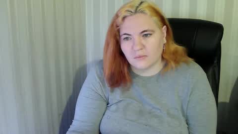 OlyaAndNetty online show from December 20, 8:54 am