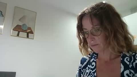 olyra11 online show from July 28, 5:57 pm