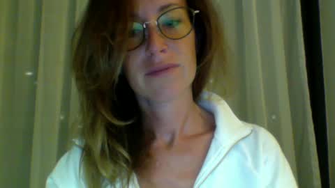 olyra11 online show from June 30, 7:23 pm