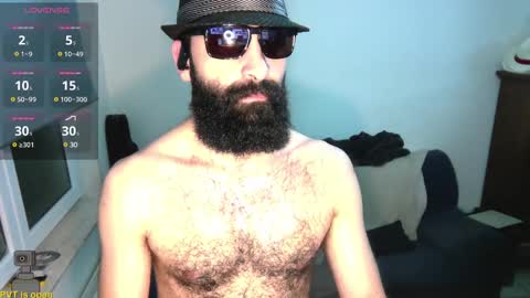 Snapshot of ona_nisme chatting on December 7, 5:43 am ona nisme online show from December 7, 5:43 am