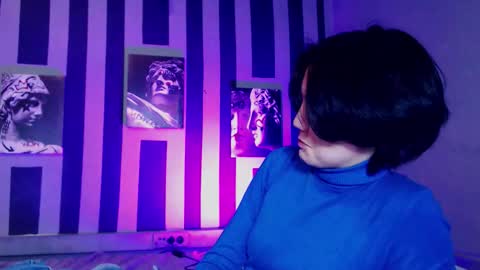 onaloon online show from March 18, 2:39 am