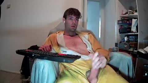 onesieboyx online show from March 26, 3:50 pm