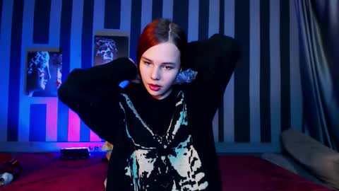 onessandra online show from October 25, 4:57 am