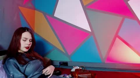 onessandra online show from March 9, 12:48 am