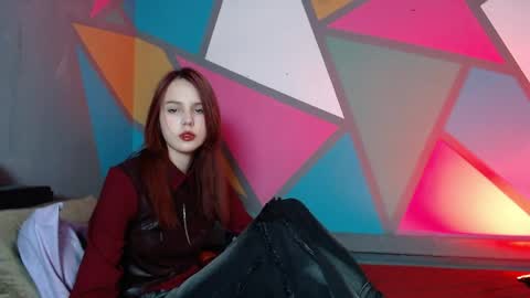 onessandra online show from March 17, 5:45 am