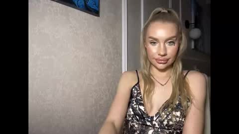 onesweet_baby online show from January 22, 9:43 pm