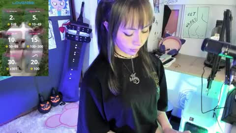 oni_dakotta online show from October 22, 2:30 pm