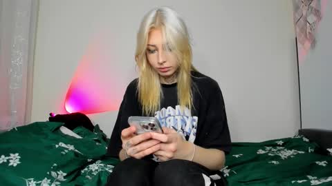 Iva online show from November 1, 1:54 pm